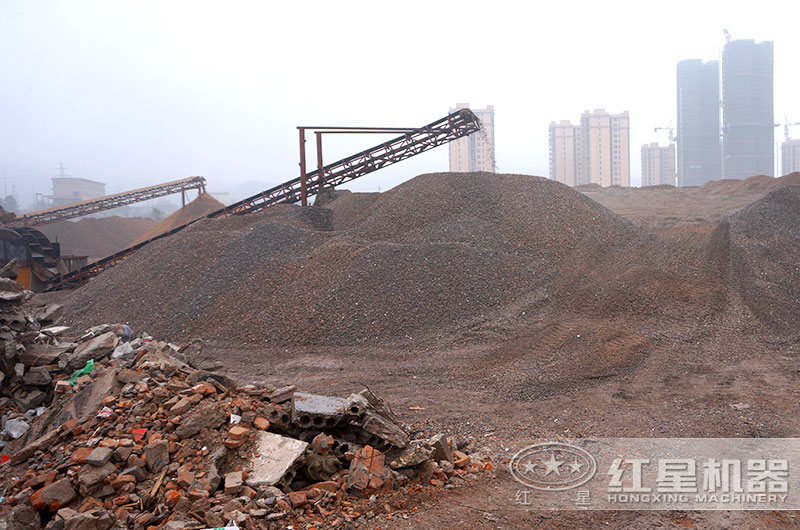 建筑垃圾變廢為磚設(shè)備多少錢，建筑垃圾做的磚多少錢一塊？