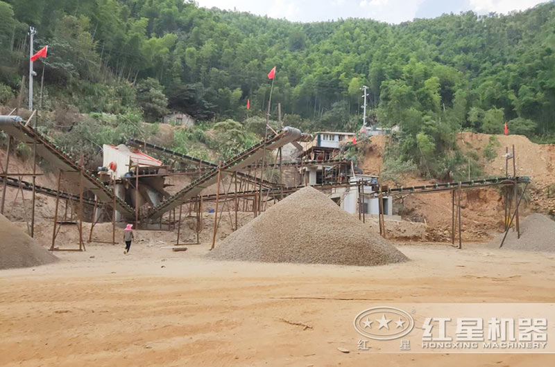 石頭破碎機(jī)成套設(shè)備都有哪些？內(nèi)含石頭破碎機(jī)生產(chǎn)的全過程視頻